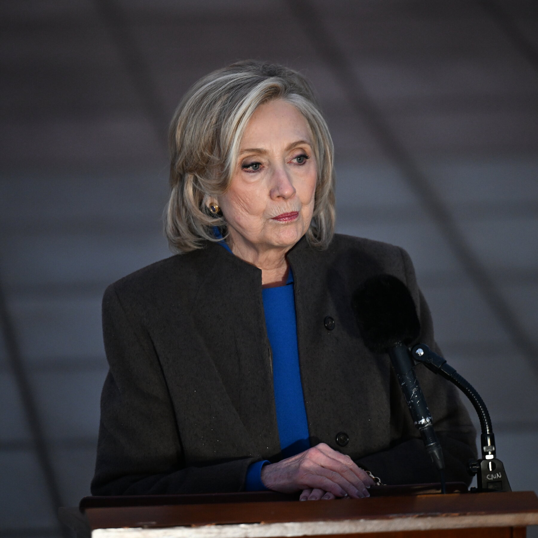 Hillary Clinton Tegas Bantah Keterlibatan dalam Kasus Epstein di Deposisi Penuh Ketegangan