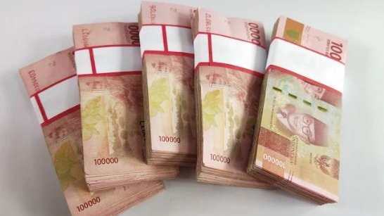 Rupiah Loyo Menuju Rp16.829 per Dolar AS: Sinyal Pasar Berhati-hati