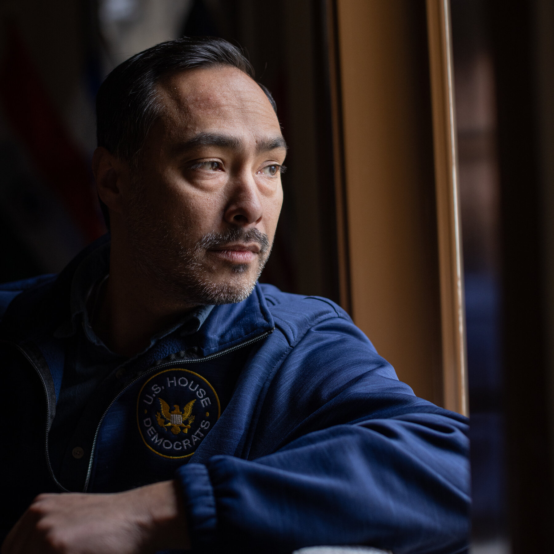 Upaya Kritis Joaquin Castro Menantang Kebijakan Imigrasi Era Trump