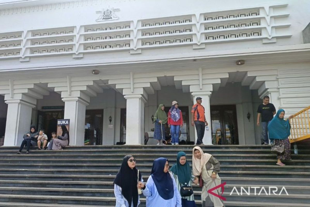 Museum Mulawarman Pamerkan Ribuan Koleksi Sejarah Sambut Libur Lebaran di Kutai Kartanegara