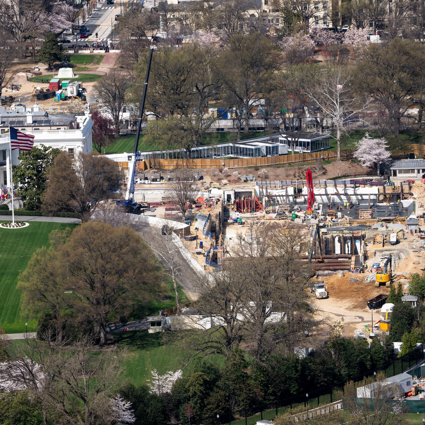Presiden Trump Ungkap Detail Bunker Darurat Rahasia di Bawah East Wing Gedung Putih