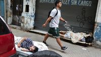 Lonjakan Tunawisma di Buenos Aires Ungkap Krisis Ekonomi Argentina Kian Mendalam