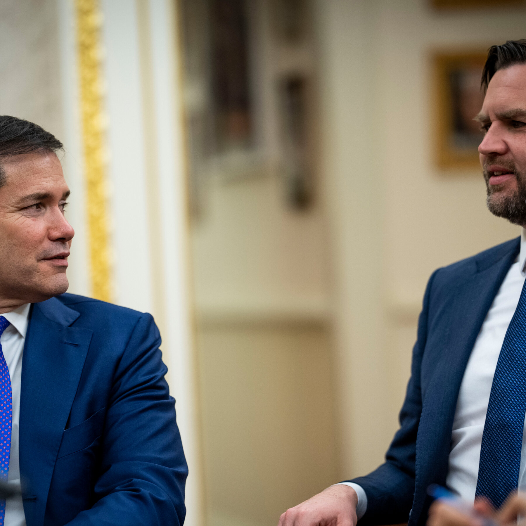 Suksesi Trump 2028: Spekulasi Mengenai Potensi Vance dan Rubio Mencuat