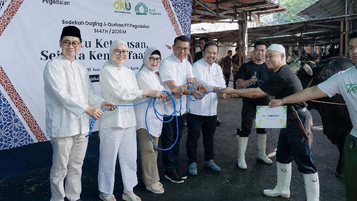 Pegadaian Rohis Salurkan 4.500 Paket Daging Kurban: Membangun Kebermanfaatan dan Kebersamaan