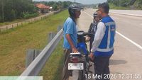 Meresahkan! Pemotor Bonceng Tiga Lawan Arah di Tol Batang Teridentifikasi, Jasamarga Beri Tanggapan Tegas