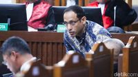Majelis Hakim Alihkan Penahanan Nadiem Makarim Jadi Tahanan Rumah dengan Syarat Ketat