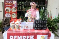 Nyayu Maryati Taklukkan Lidah Jakarta: Kisah Sukses Pempek Rafi 81 Lewat Adaptasi dan Pelatihan UMKM