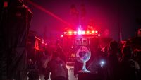 Puluhan Rumah Hangus, Enam Warga Jadi Korban Kebakaran Dahsyat di Kemayoran