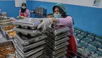 Anggaran Program Makan Bergizi Gratis Dipangkas, Mensesneg Ungkap Alasan Tata Kelola Efisien