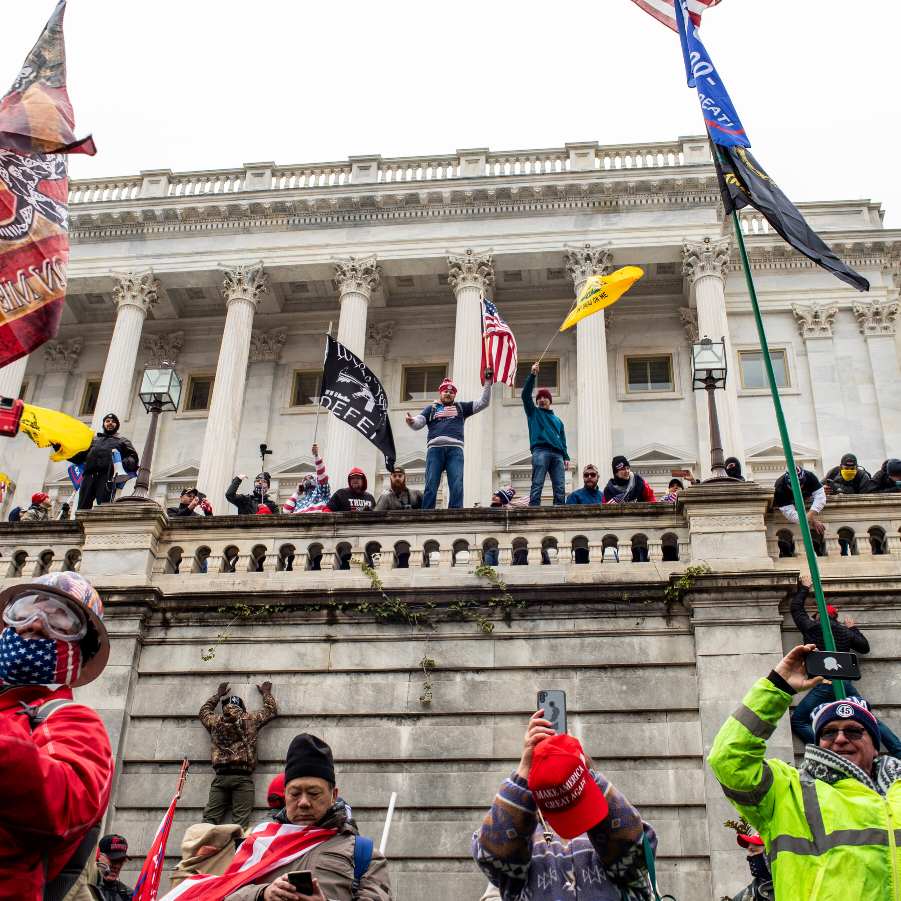 Keputusan Kontroversial: Hakim Federal Trump Relakan Penghentian Kasus Proud Boys