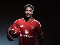 Manchester United Rekrut Andrey Santos dari Chelsea, Sinyal Transfer Jangka Panjang 2026/2027