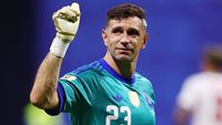 Masa Depan Emiliano Martinez di Timnas Argentina Menggantung, Spekulasi Pensiun Menguat