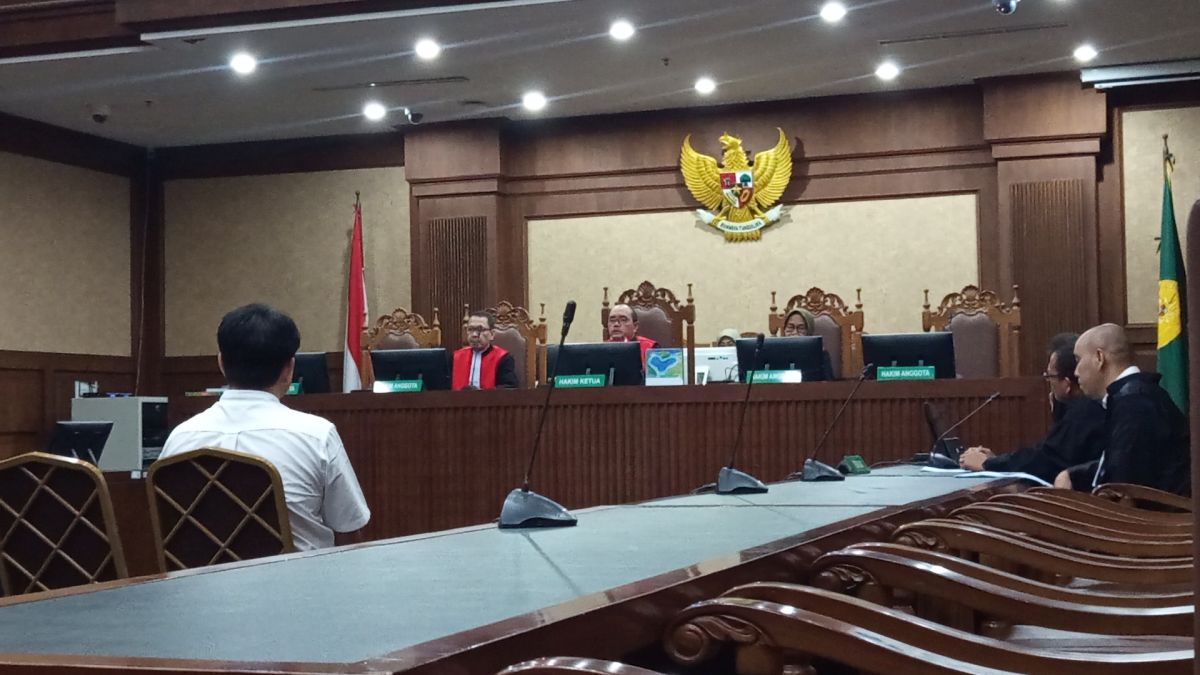 Hakim Tipikor Soroti Pelanggaran Kode Etik Pejabat Bea Cukai dalam Sidang Korupsi Impor
