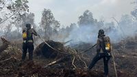 Lawan Asap Karhutla Kampar, Brimob Polda Riau Dilengkapi Breathing Apparatus Canggih