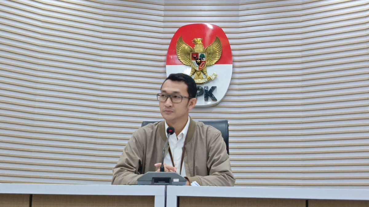 KPK Sita Empat Moge, Mobil, dan Logam Mulia dari Rumah Bupati Pemalang Anom Widiyantoro