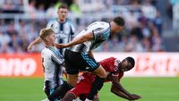 Drama Empat Gol di St. James’ Park: Newcastle Tahan Liverpool, Performa Alexander Isak Jadi Sorotan